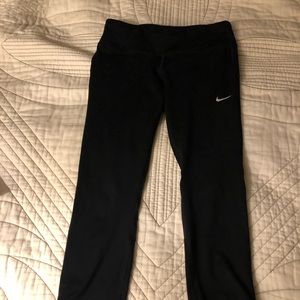Nike Cropped Workout Leggings Size M